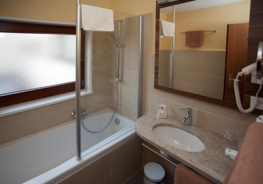 Hotel Knaus Am Hafen Uhldingen-Mühlhofen Szoba fotó